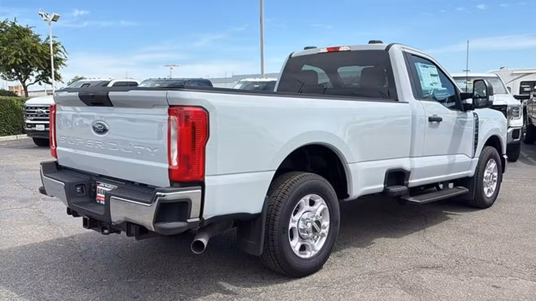 2026 Ford F-250Sd XLT - Image 3