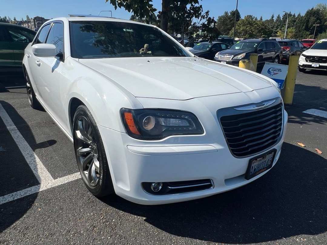 2014 Chrysler 300 S - Image 2