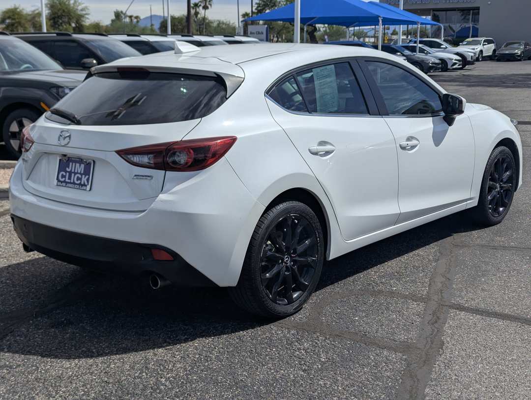 2016 MAZDA Mazda3 s Grand Touring - Image 2