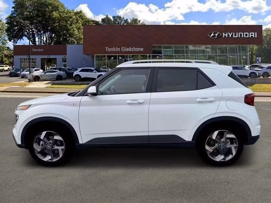 2026 Hyundai Venue SEL - Image 3