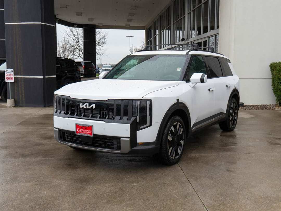 2027 Kia Telluride S - Image 3