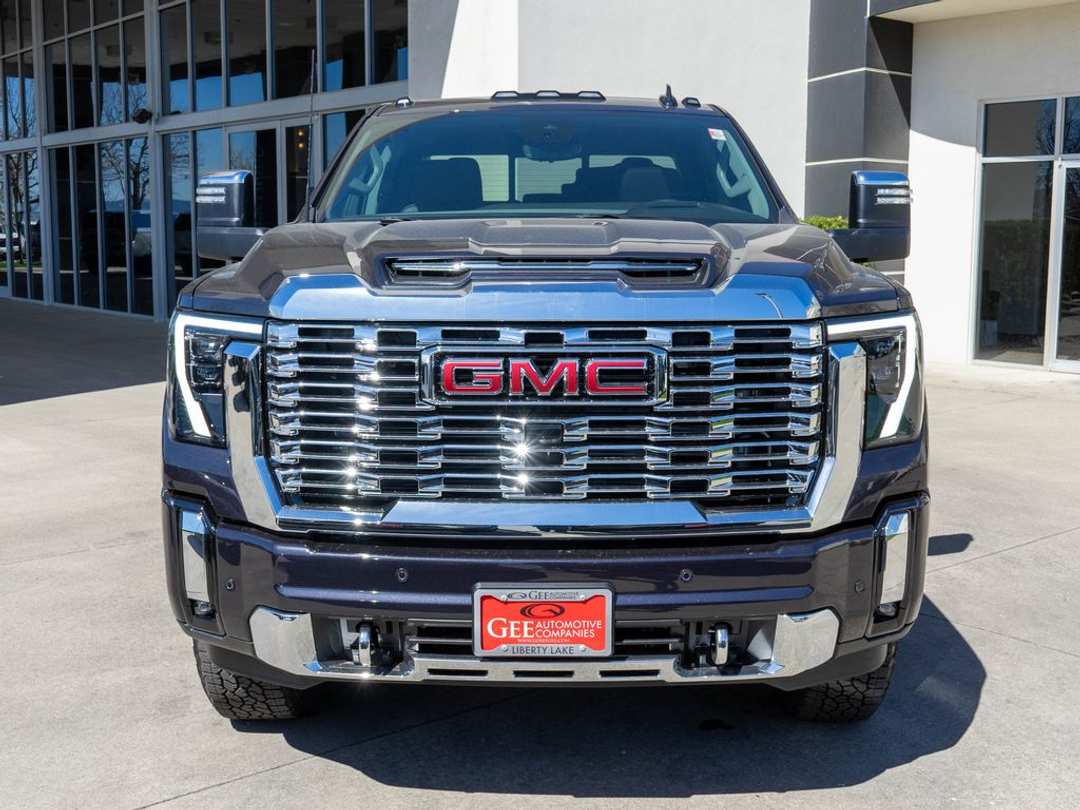 2026 GMC Sierra 2500Hd Denali - Image 2
