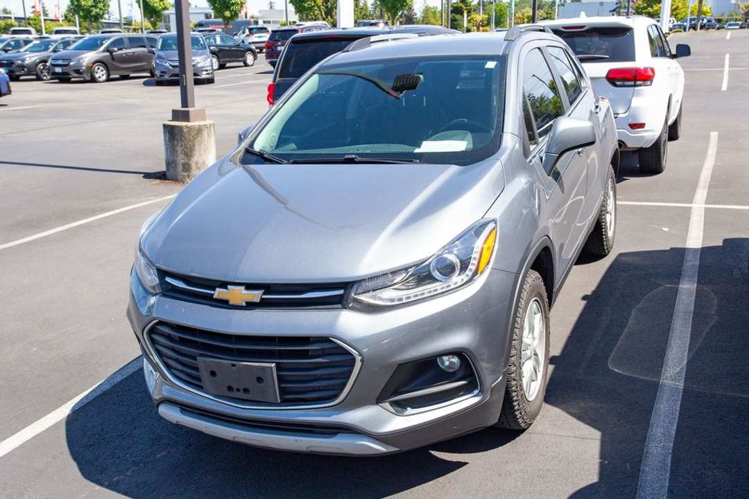 2019 Chevrolet Trax LT - Image 3