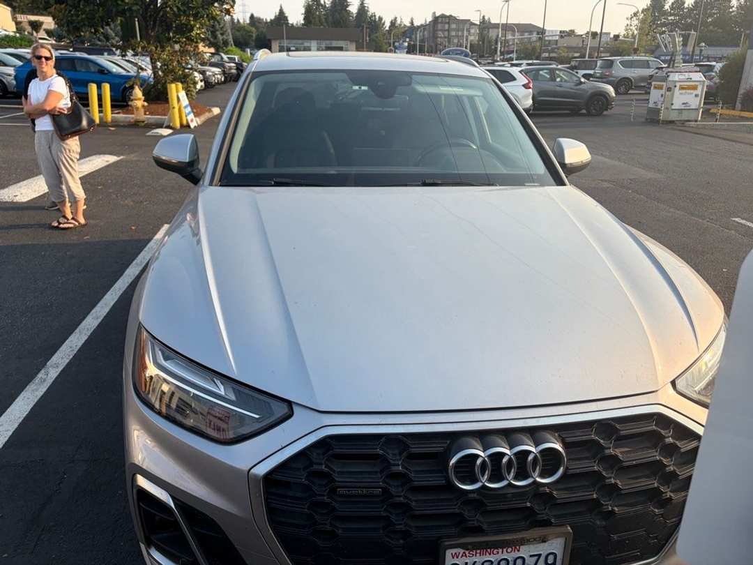 2022 Audi Q5 45 S line Premium - Image 2