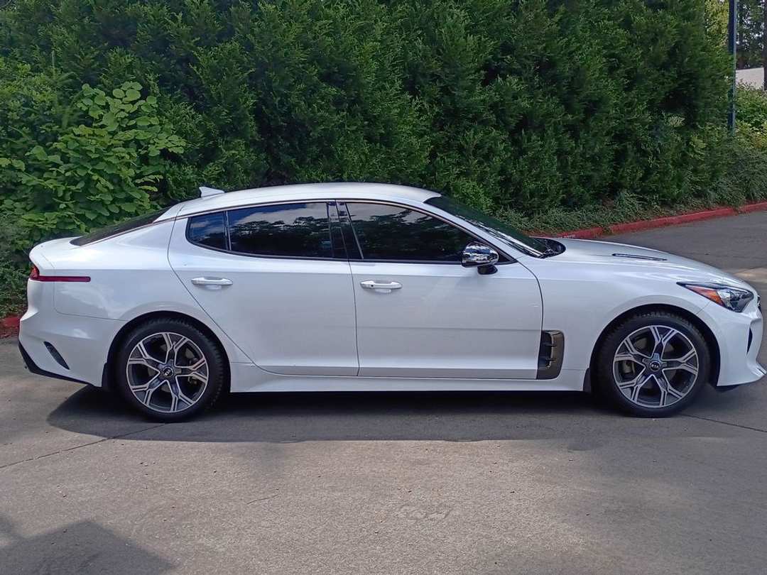 2020 Kia Stinger GTLine - Image 3