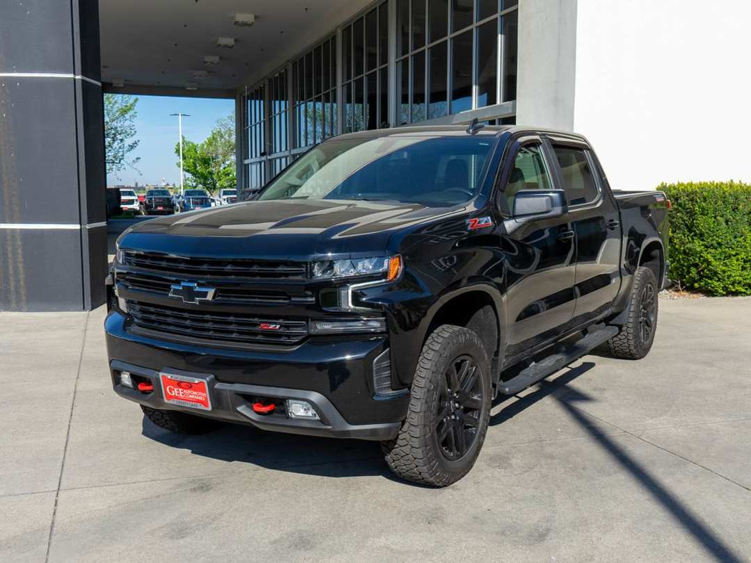 2021 Chevrolet Silverado 1500 LT Trail Boss - Image 3