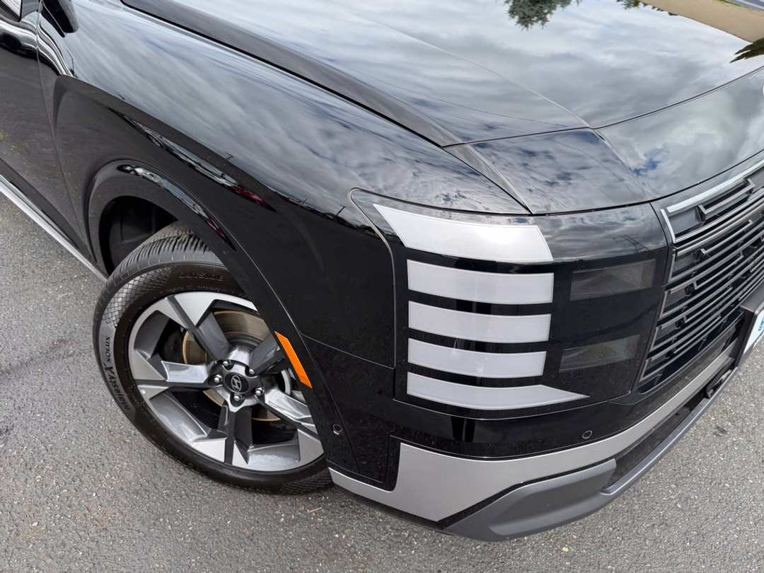 2026 Hyundai Palisade Limited - Image 2