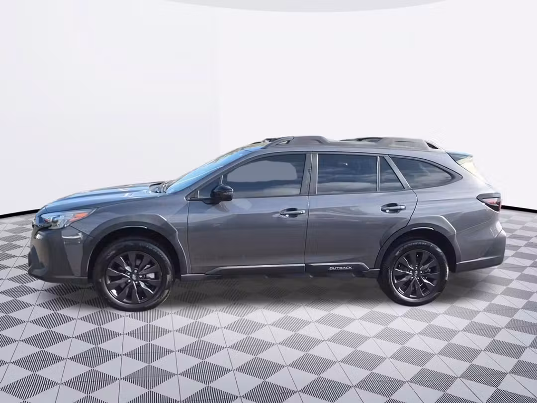 2023 Subaru Outback Onyx Edition - Image 2