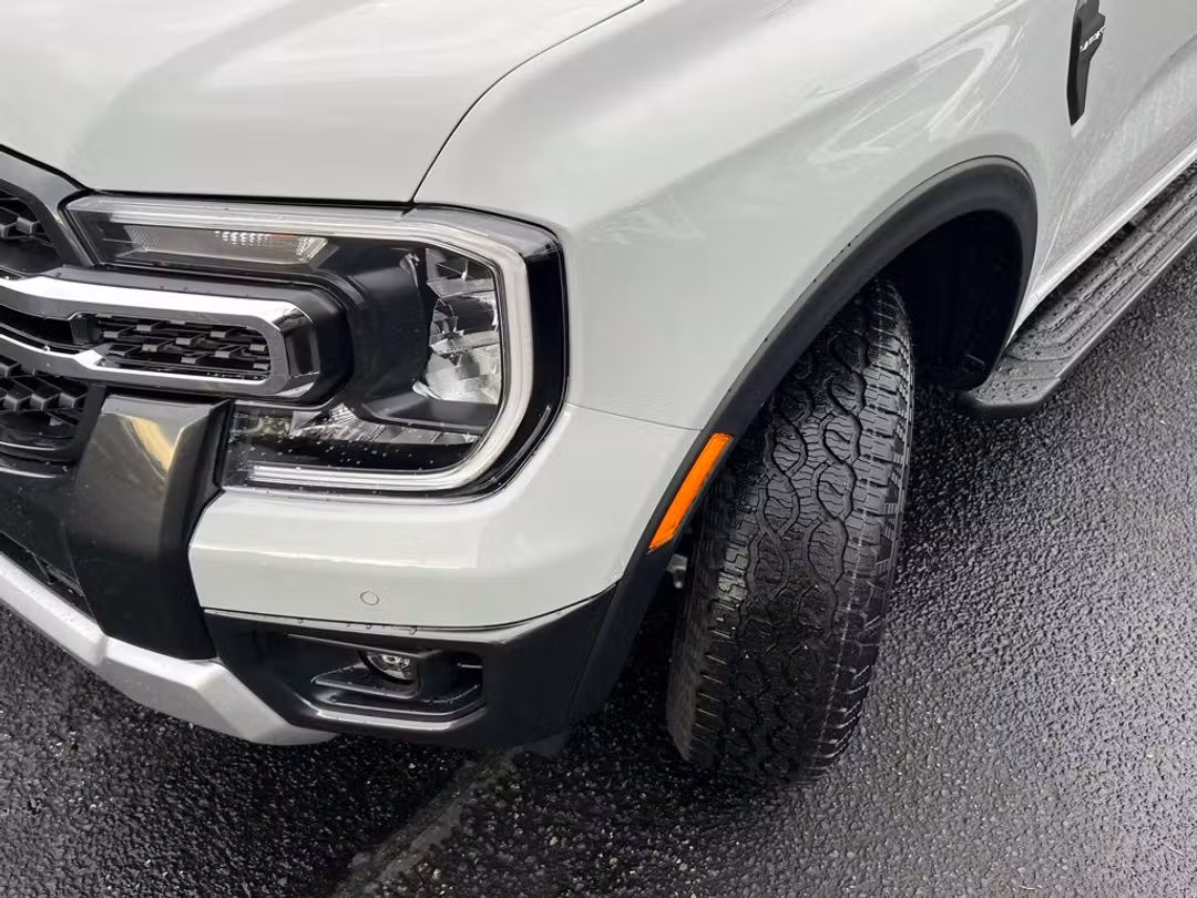 2026 Ford Ranger Lariat - Image 3