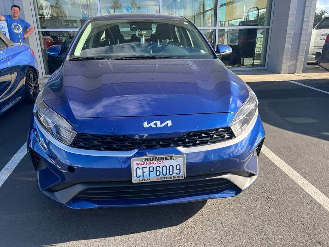 2023 Kia Forte LXS - Image 2