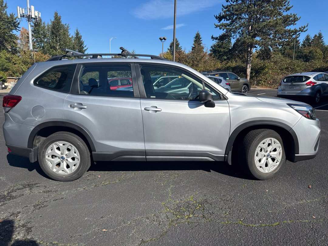 2019 Subaru Forester Base - Image 2