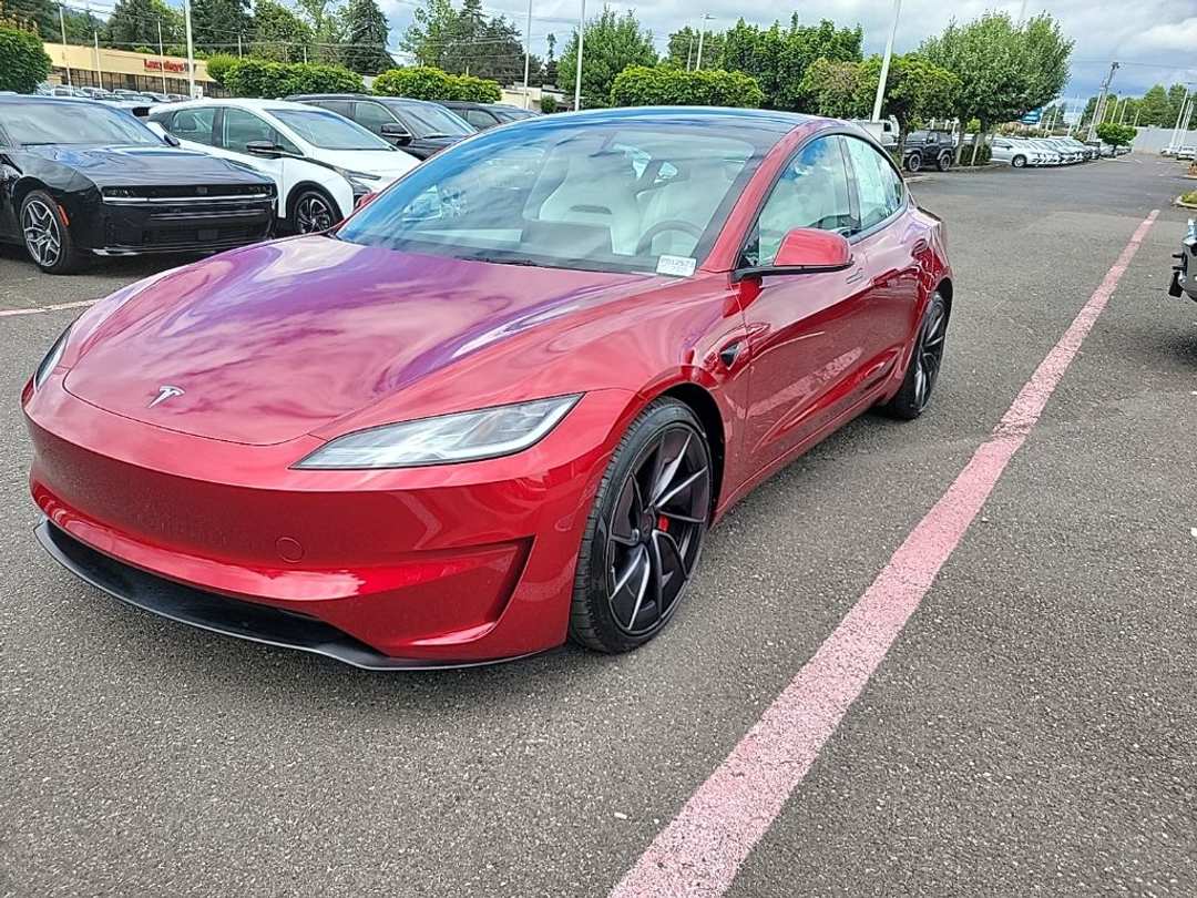 2025 Tesla Model 3 Performance - Image 2