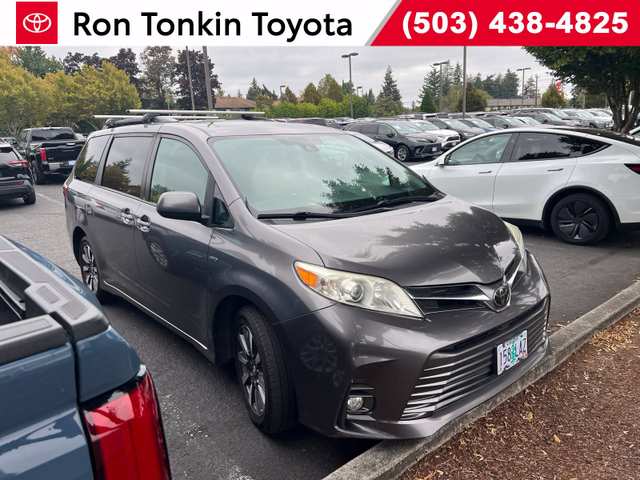 2018 Toyota Sienna XLE Premium
