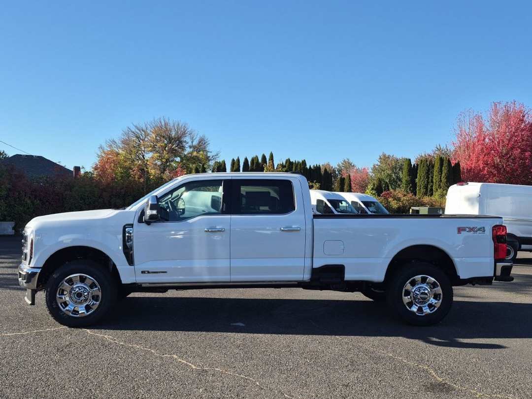 2026 Ford F-350Sd Lariat - Image 3