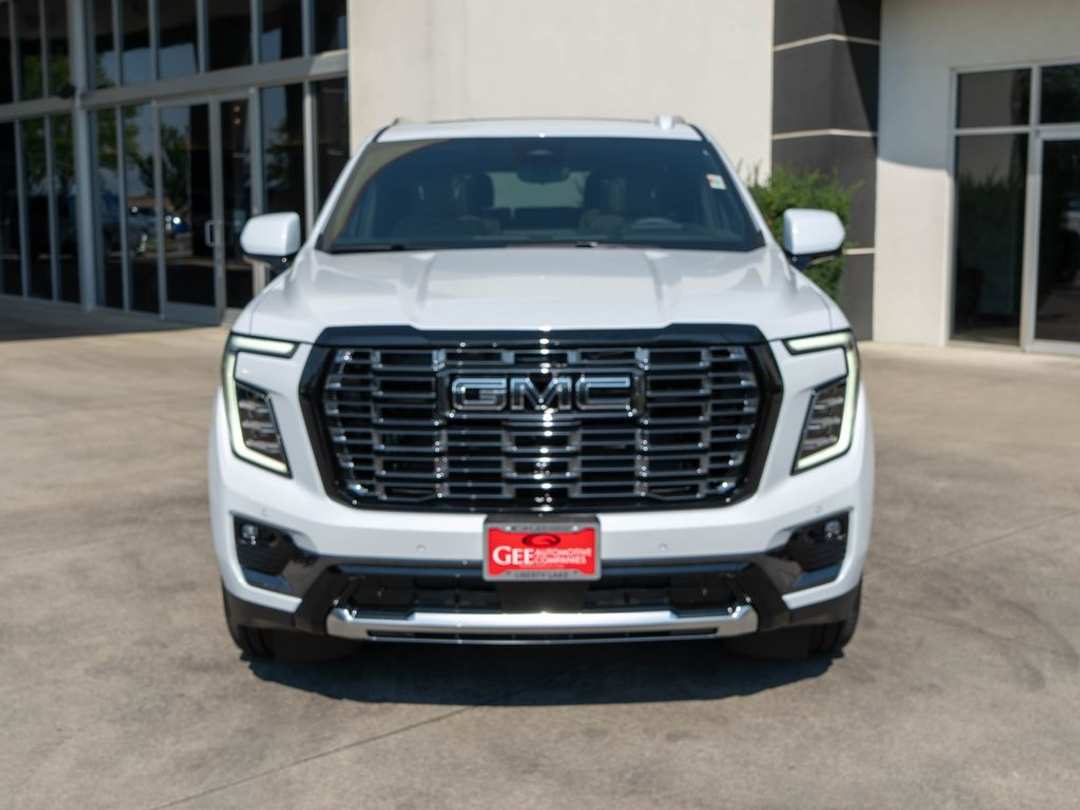 2026 GMC Yukon Denali Ultimate - Image 2