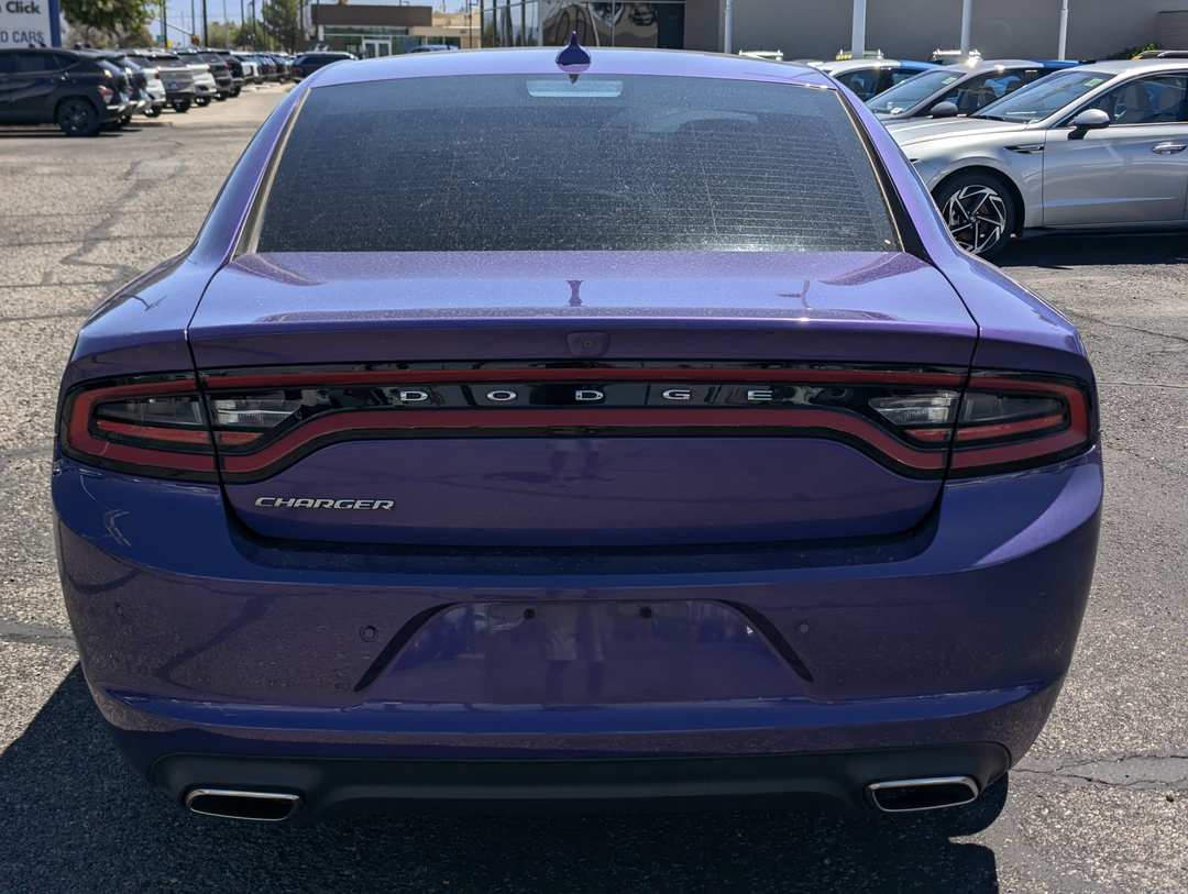 2023 Dodge Charger SXT - Image 3