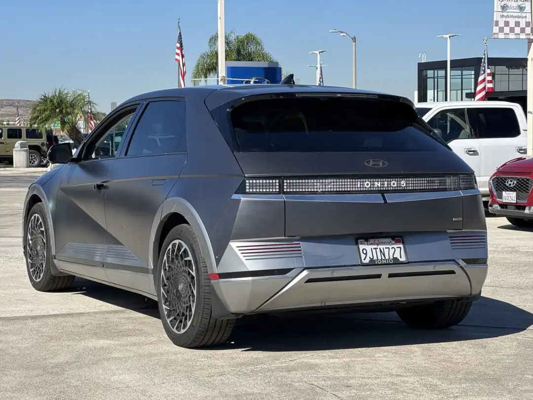 2023 Hyundai Ioniq 5 LIMITED - Image 3