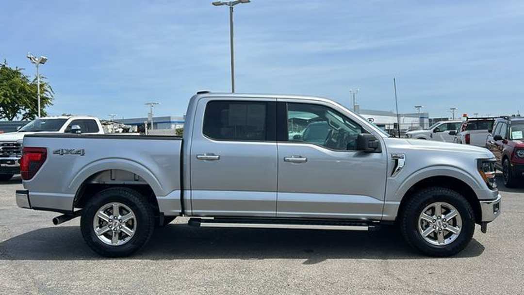 2025 Ford F-150 XLT - Image 2