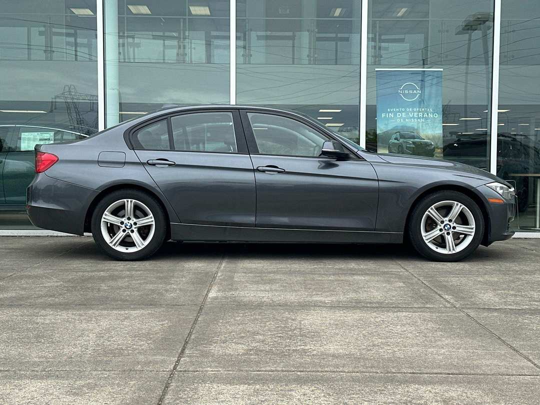 2015 BMW 3 Series 328i - Image 2