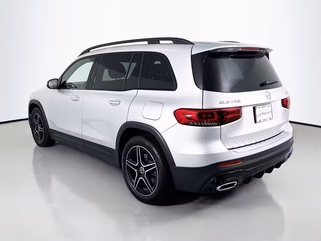 2023 Mercedes-Benz GLB GLB 250 - Image 3