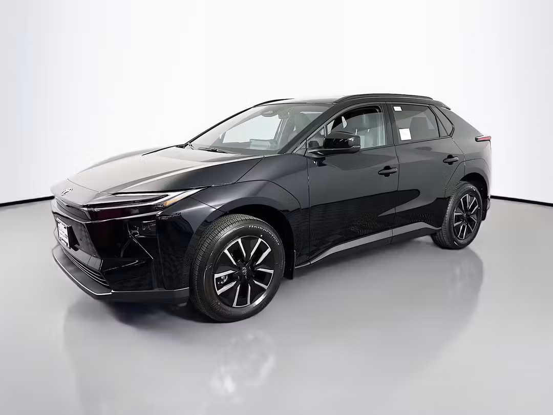 2026 Toyota Bz XLE Plus - Image 3