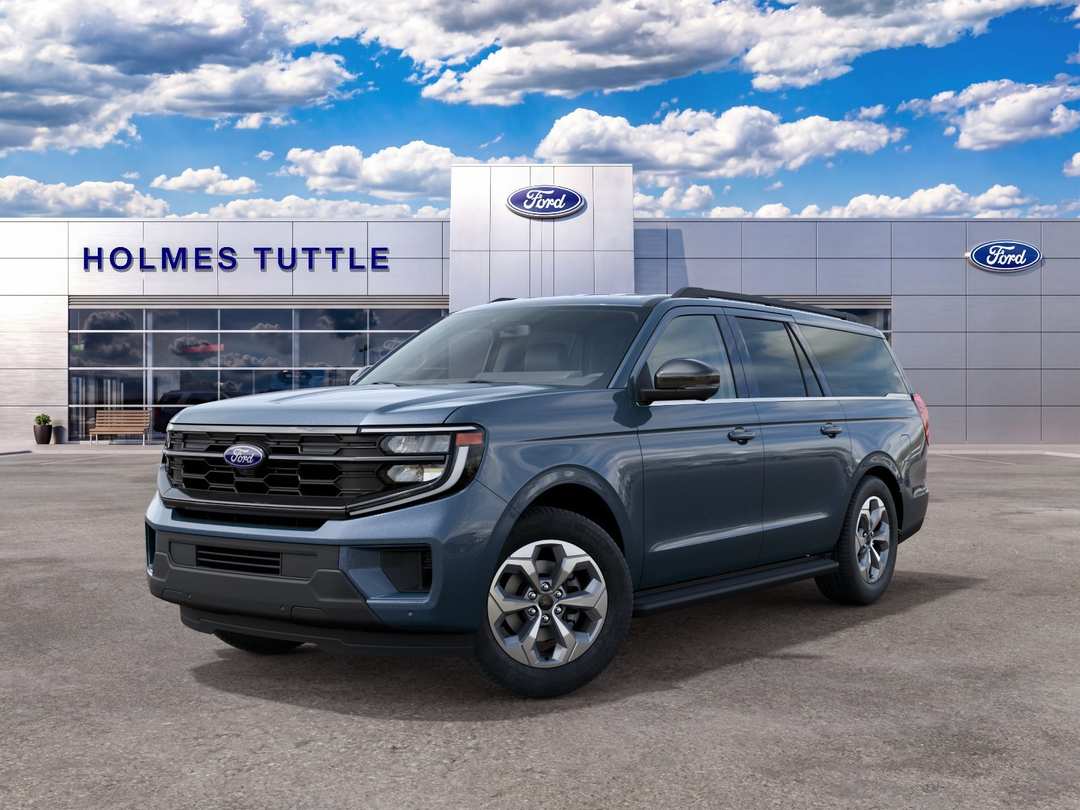 2027 Ford Expedition Max Active - Image 2