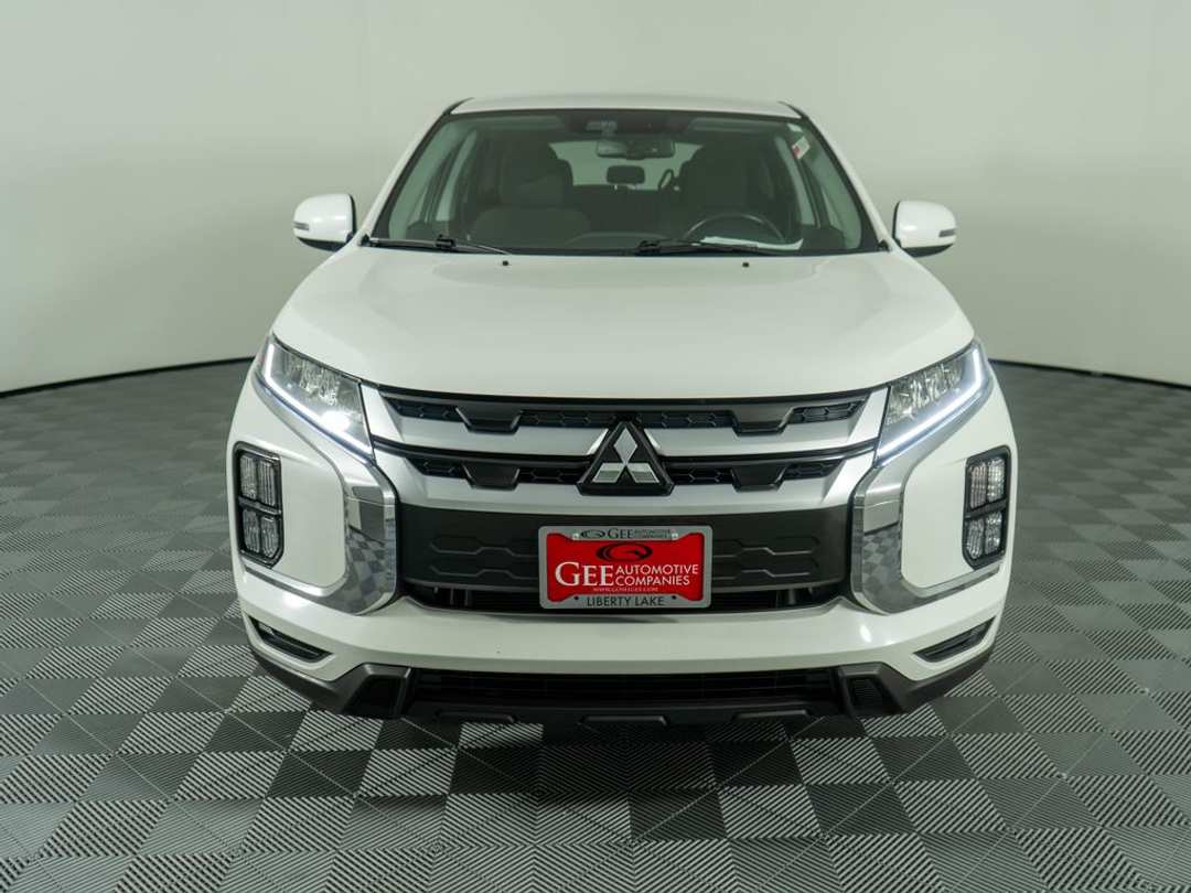 2021 Mitsubishi Outlander Sport 2.0 SE - Image 2