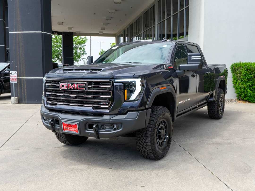 2026 GMC Sierra 2500Hd AT4X - Image 3