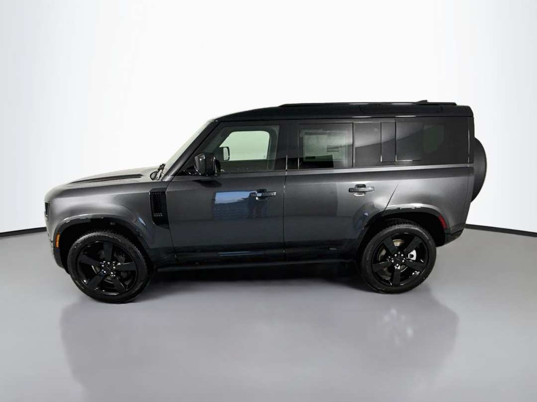 2026 Land Rover Defender 110 XDynamic SE - Image 2