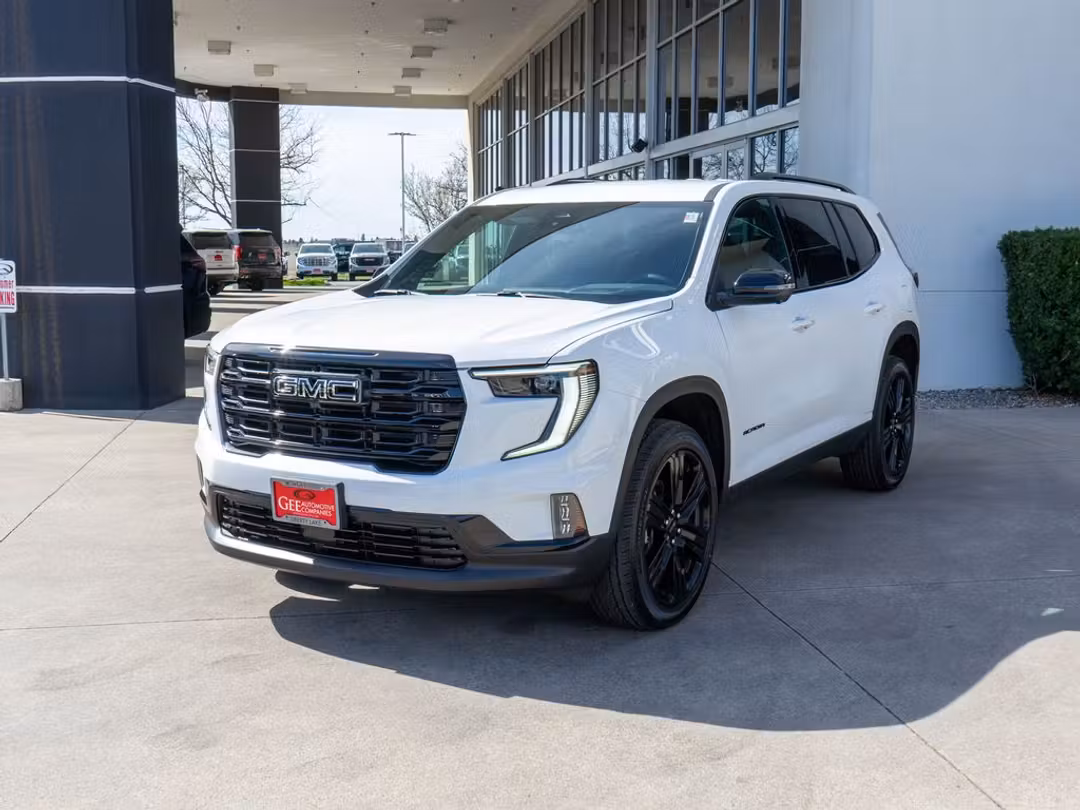2026 GMC Acadia Elevation - Image 3
