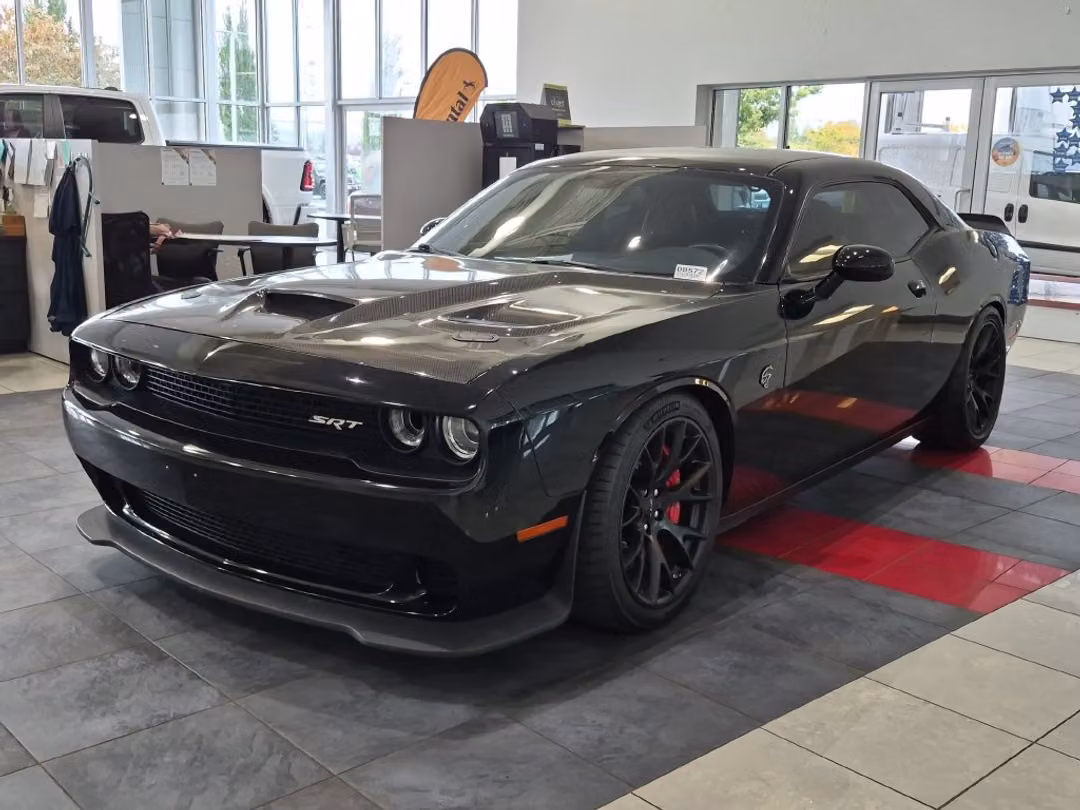 2015 Dodge Challenger SRT Hellcat - Image 2
