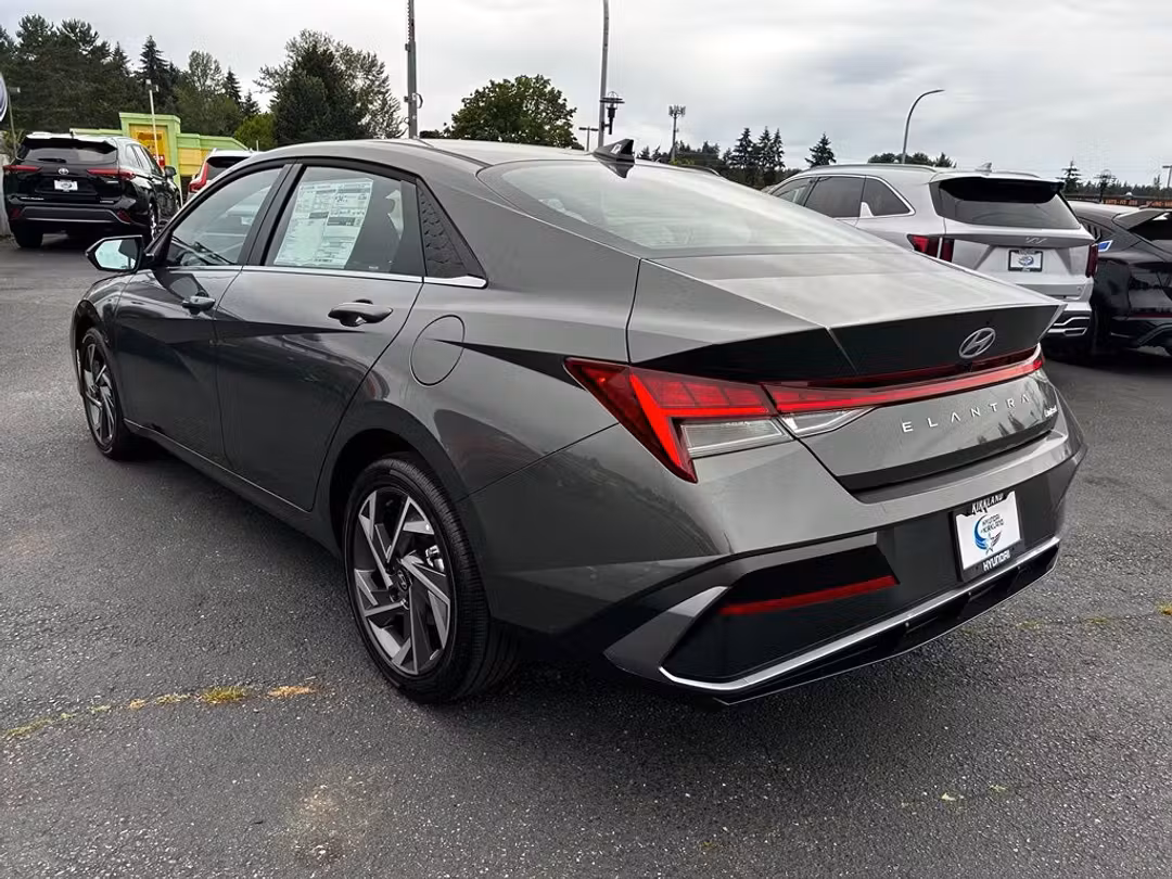 2026 Hyundai Elantra Limited - Image 2