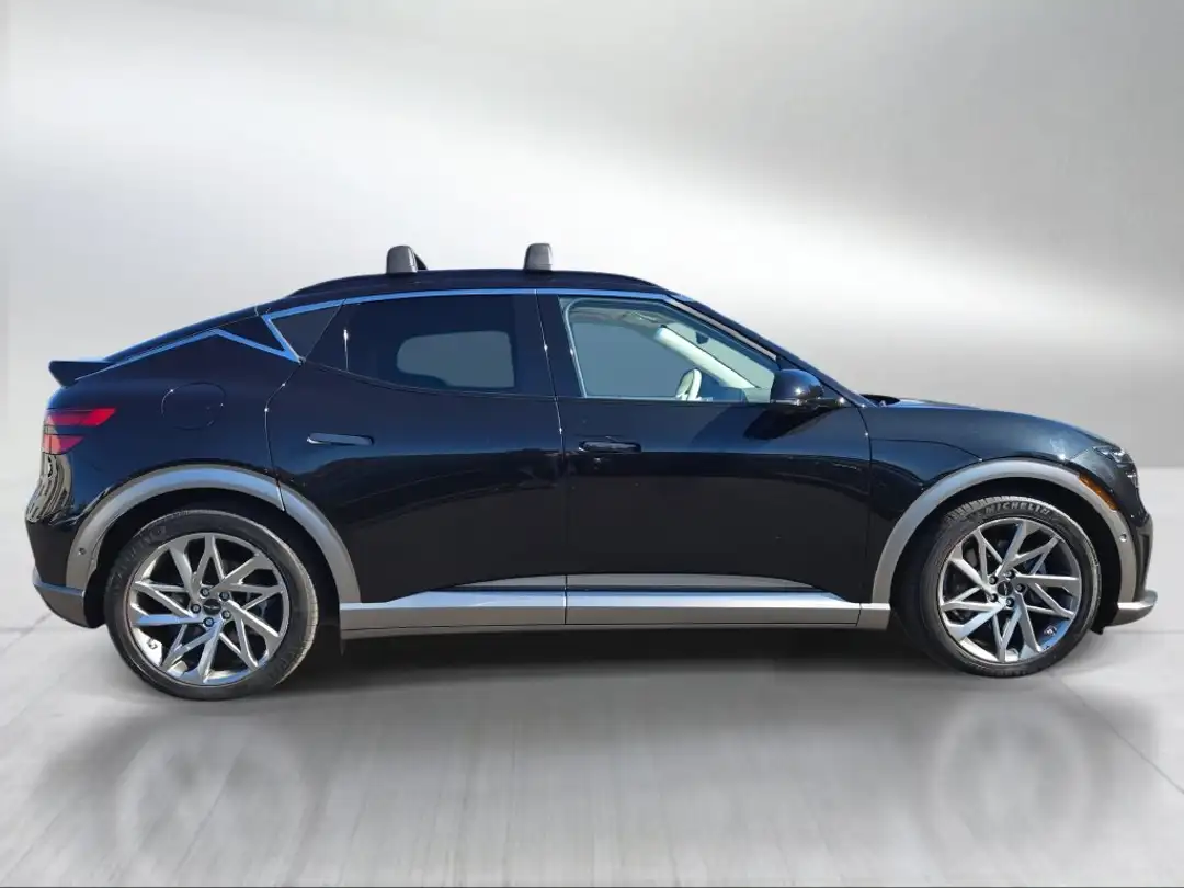 2023 Genesis Gv60 Advanced - Image 2