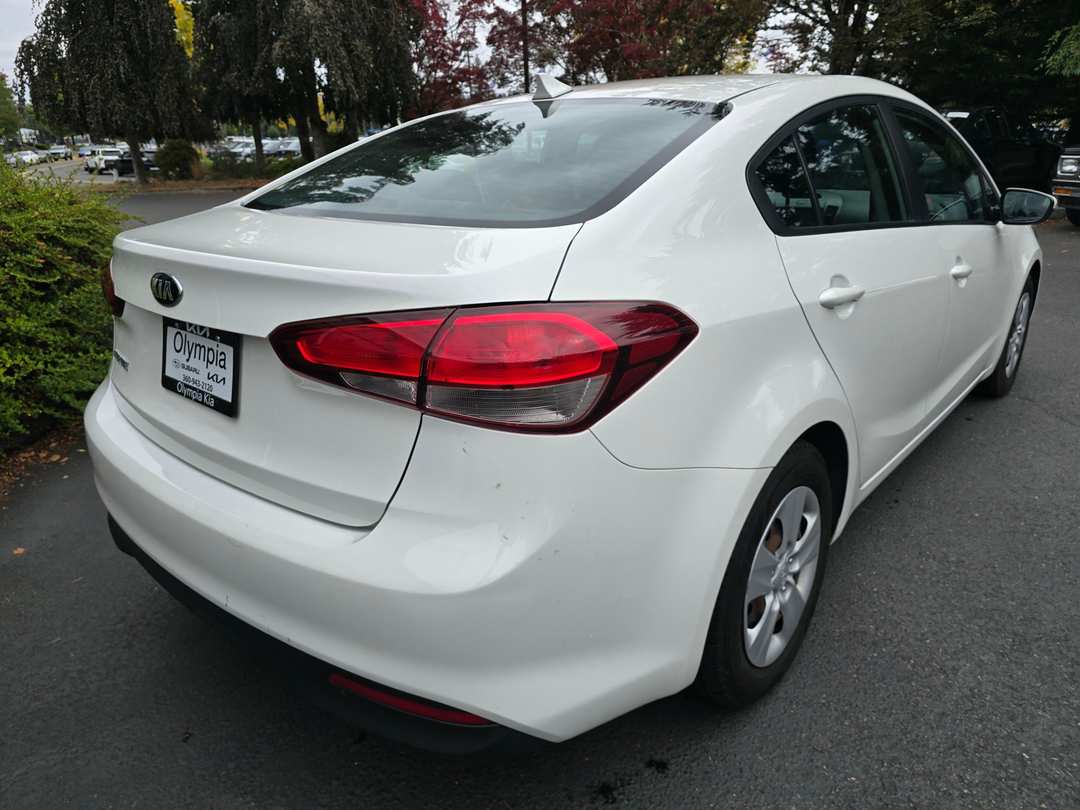 2017 Kia Forte LX - Image 3