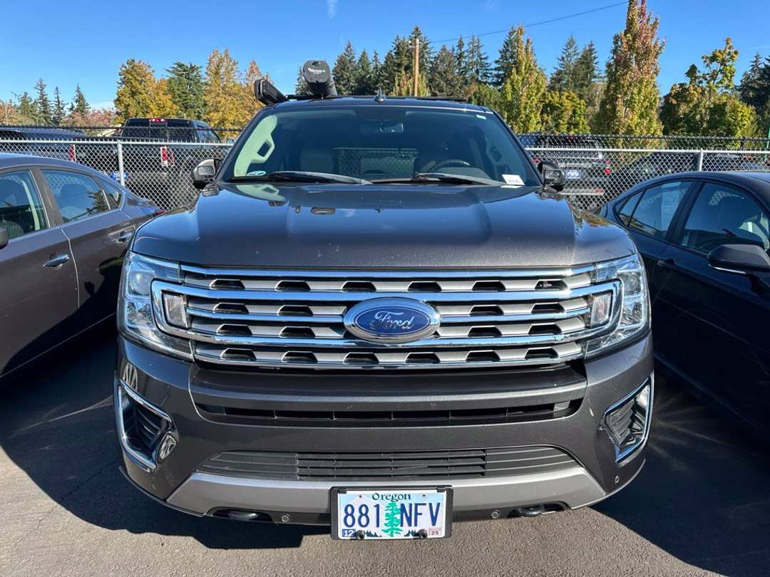 2018 Ford Expedition Limited - Image 2