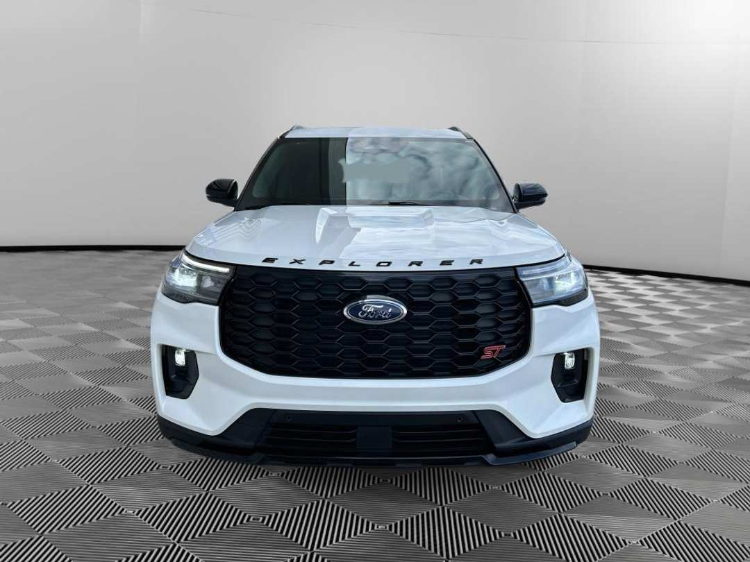 2025 Ford Explorer ST - Image 2