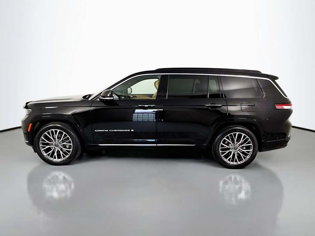 2024 Jeep Grand Cherokee L Summit - Image 2