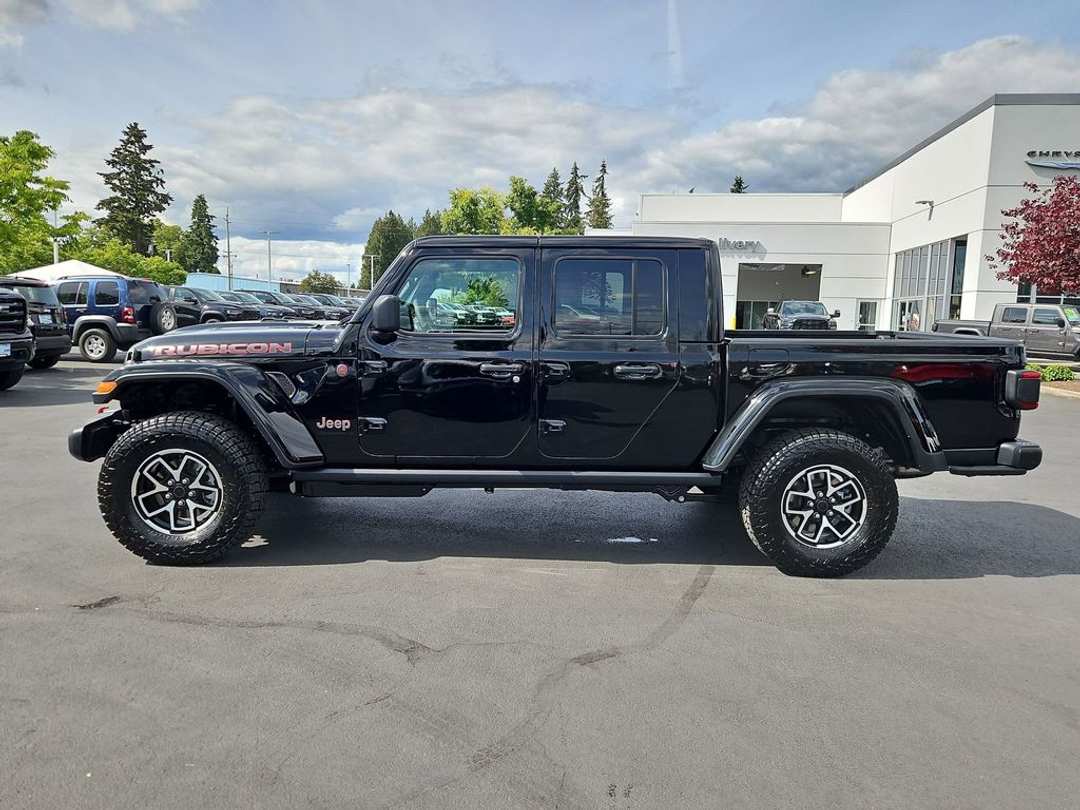 2026 Jeep Gladiator Rubicon - Image 3
