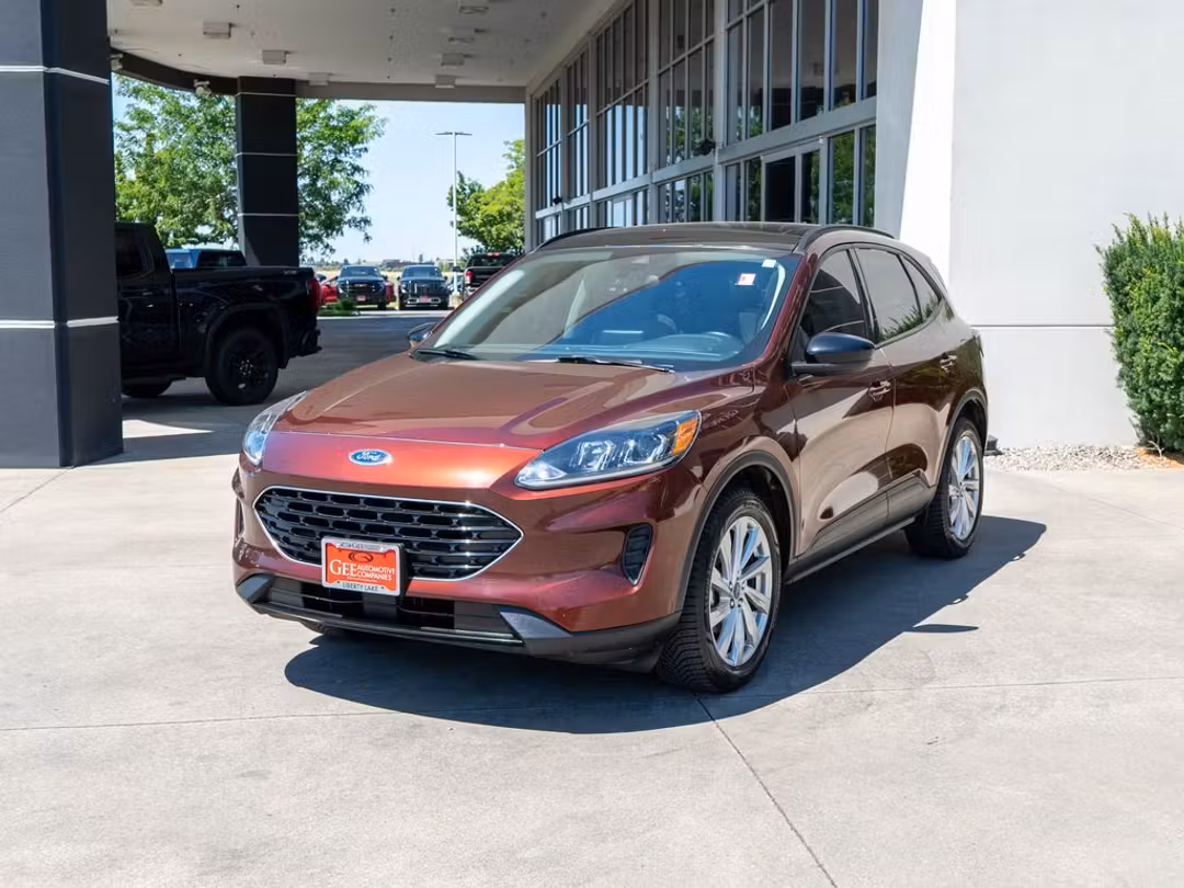 2021 Ford Escape Hybrid SE - Image 3
