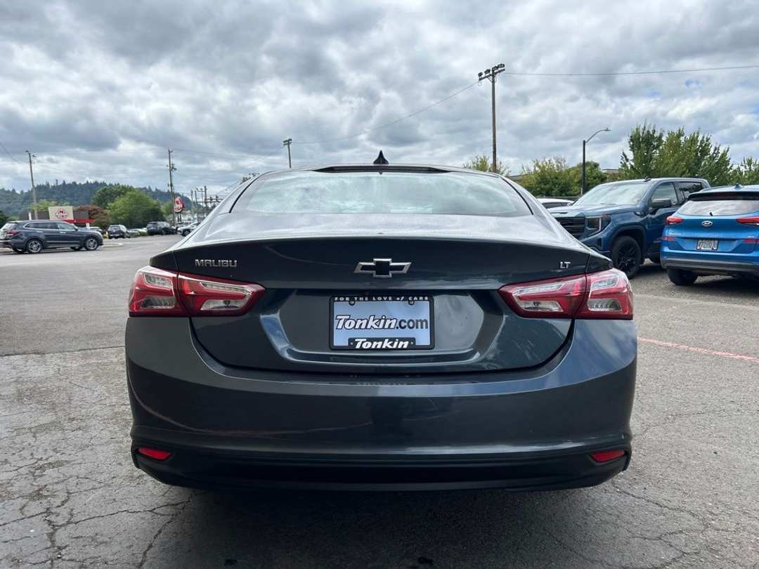 2019 Chevrolet Malibu LT - Image 3