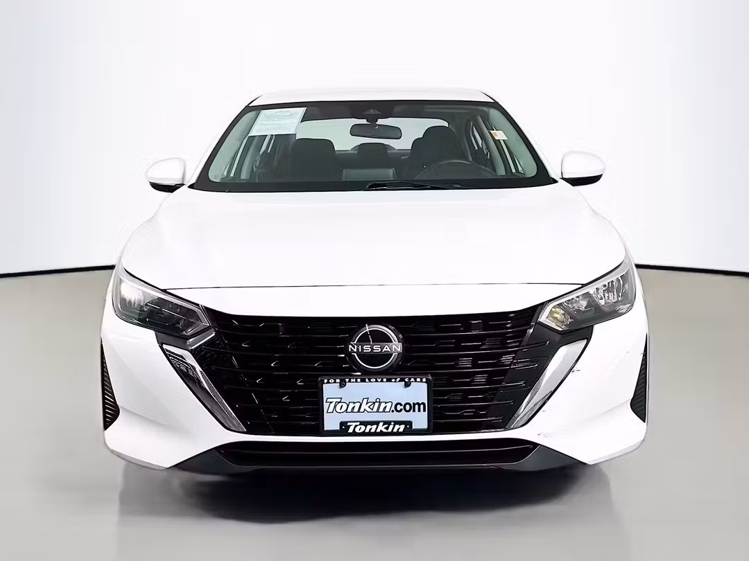 2024 Nissan Sentra SV - Image 2