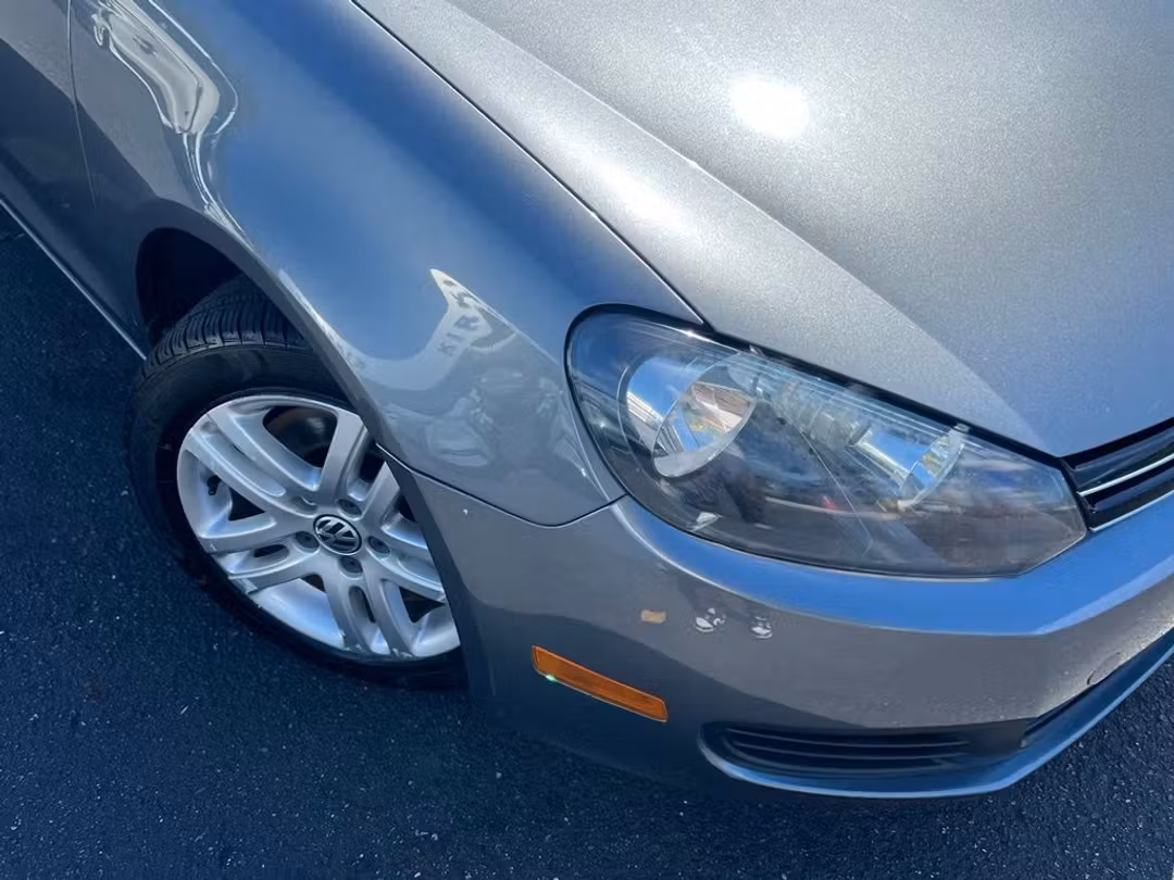 2011 Volkswagen Jetta Sportwagen 2.0L TDI - Image 2