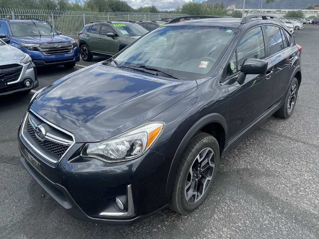 2017 Subaru Crosstrek 2.0i Premium - Image 3