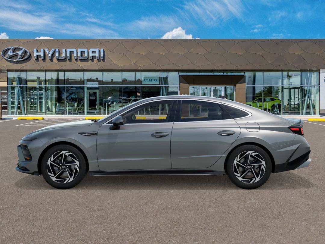 2026 Hyundai Sonata SEL Sport - Image 3