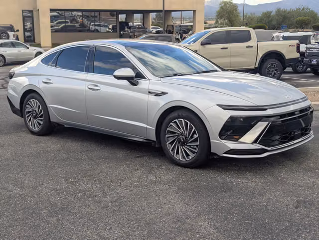 2025 Hyundai Sonata Hybrid Limited