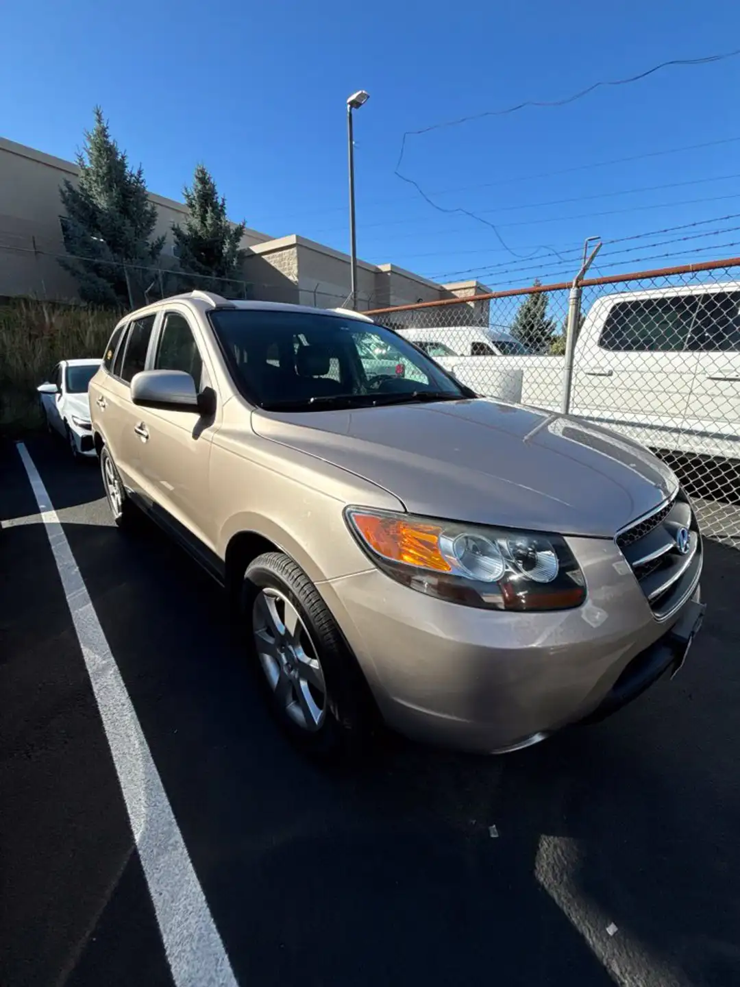 2007 Hyundai Santa Fe Limited - Image 2