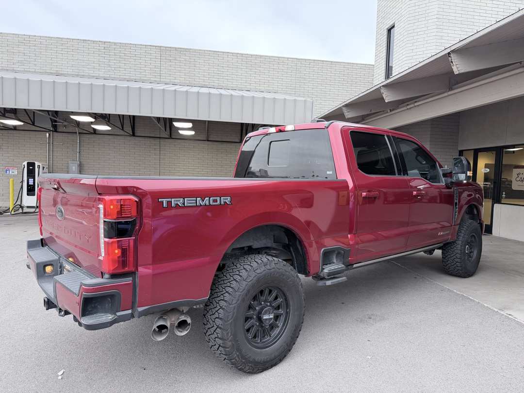 2024 Ford Super Duty F-250 Srw LARIAT - Image 3