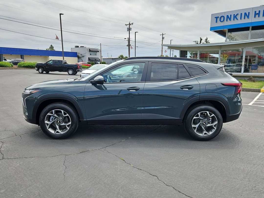 2026 Chevrolet Trax LT - Image 3