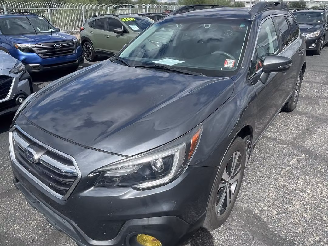 2018 Subaru Outback 2.5i - Image 3