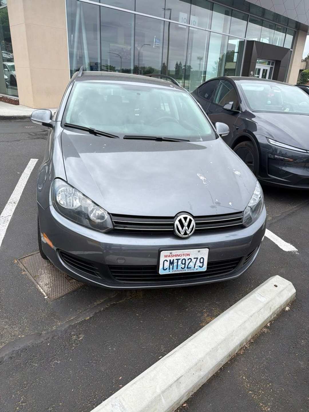 2011 Volkswagen Jetta Sportwagen 2.0L TDI - Image 2